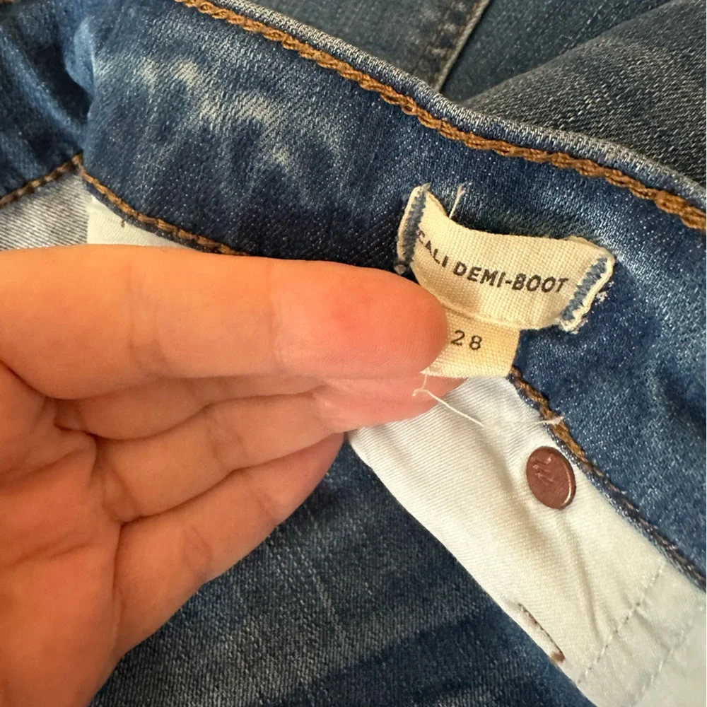 Madewell Button Fly Chewed Hem Kick Flare Cali Demi-Boot Jean in Bronson Wash 28